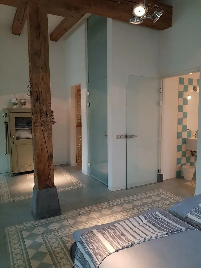Het Pakhuis Schiedam 0*,